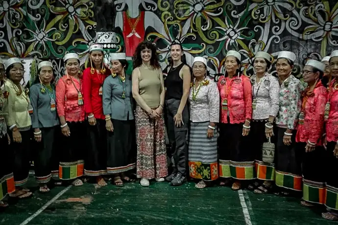 dayak people tour